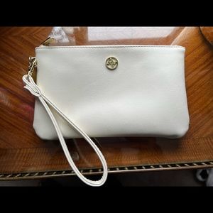 Light Cream wristlet
